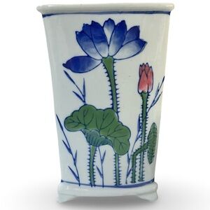 Vintage Lotus Chinoiserie Triangular Footed Vase